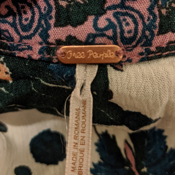 Free People printed floral tunic 🦋 - Picture 7 of 7